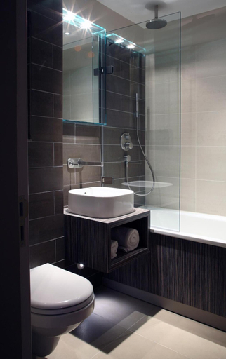 Bathroom 5, Hotel Bosco, London