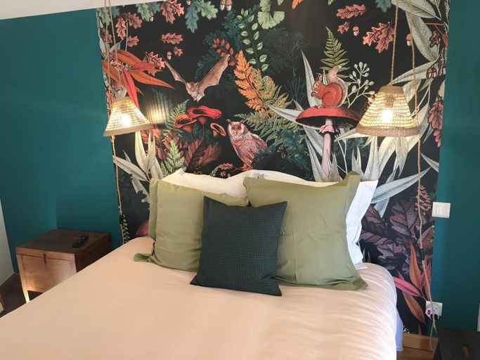 Bedroom 4, Chambres d'hôtes Les Picorettes , Rhône