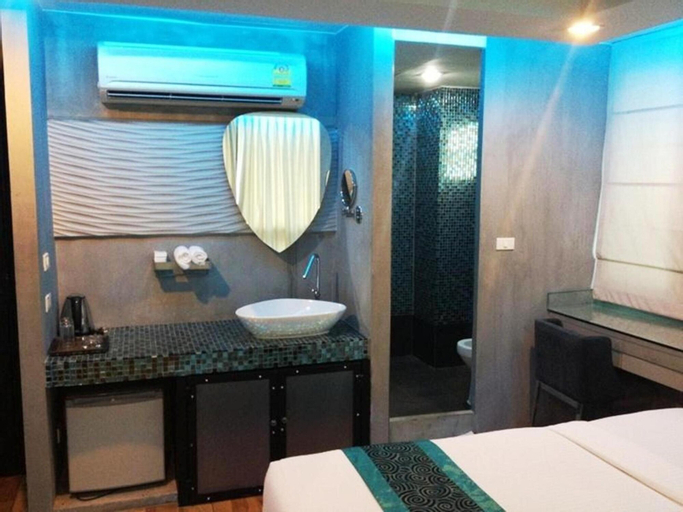 Bedroom 12