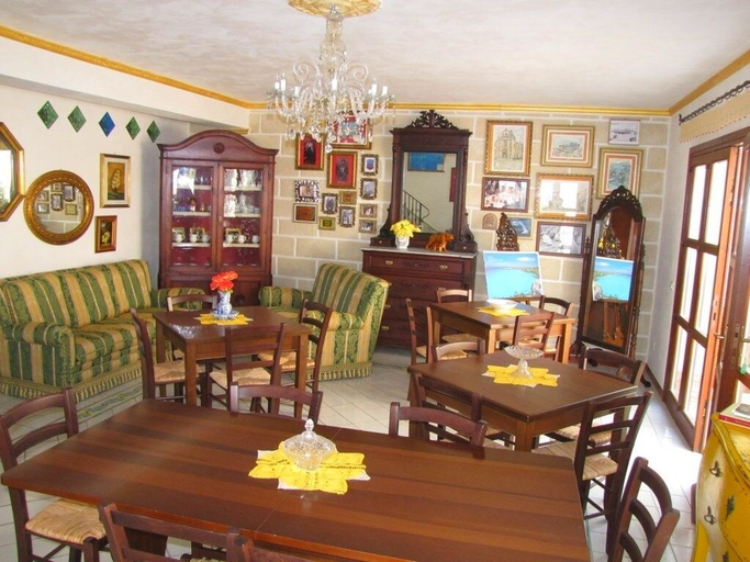 Food & Drinks, Guest House Al Gattopardo, Trapani
