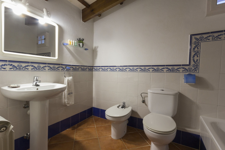 Bathroom 4, Agroturismo Llucmaçanes Gran, Baleares