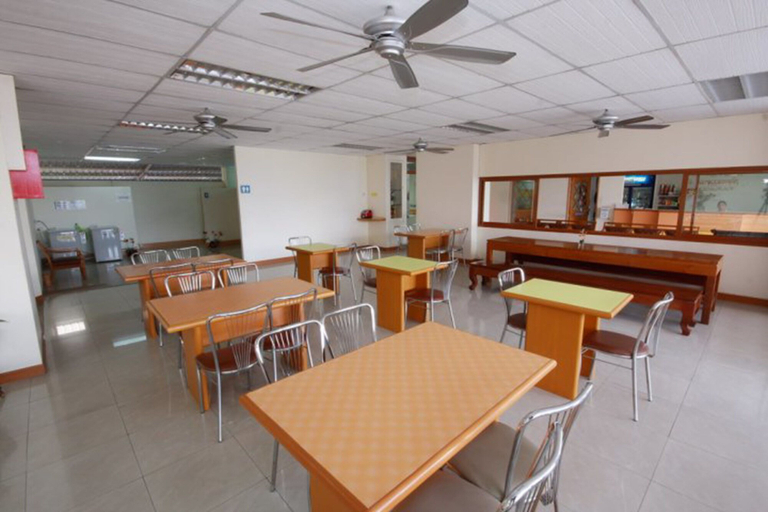 Food & Drinks 5, P.A. Place Hotel, Muang Nakhon Sawan