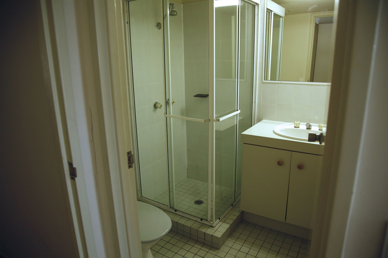 Bathroom 4, Sandrift Beachfront Apartments, Gold Coast