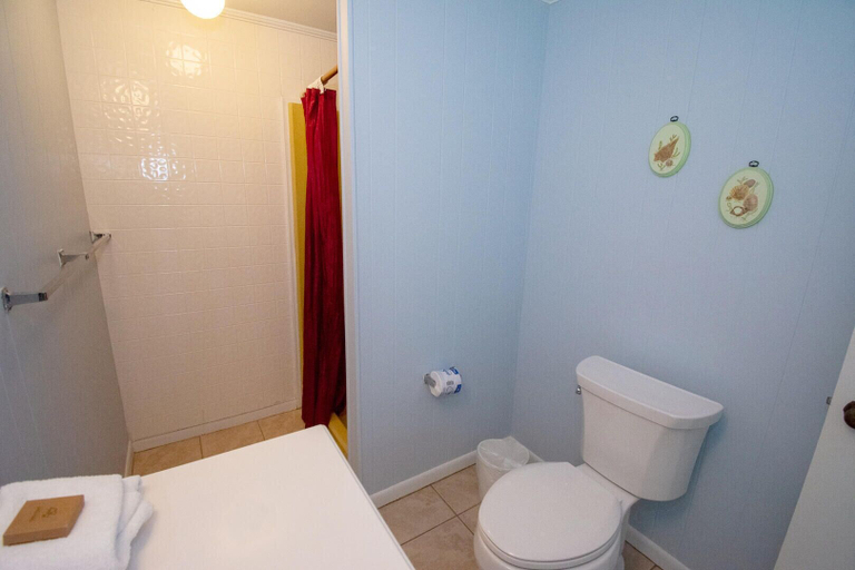 Bathroom 4, 711 Yellow Perch, Beaufort