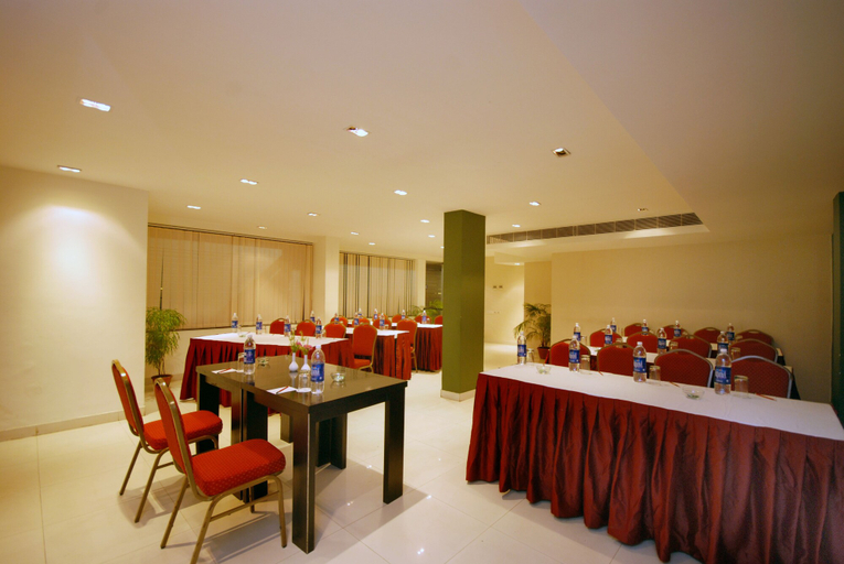 Food & Drinks 5, Metropole, Kolkata