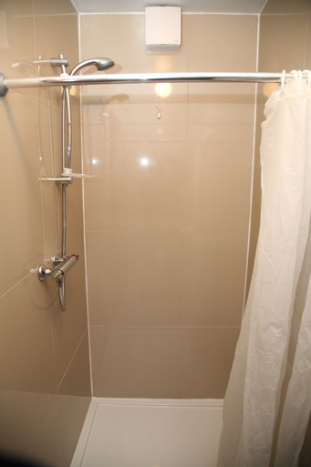 Bathroom 4, Southseaa Inn, Portsmouth