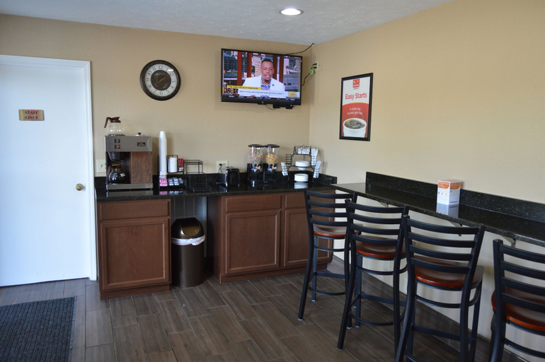 Food & Drinks 5, Econo Lodge Nashville North, Davidson