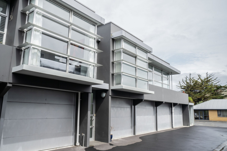 Exterior & Views 2, The Hutch - Top Spot, Christchurch