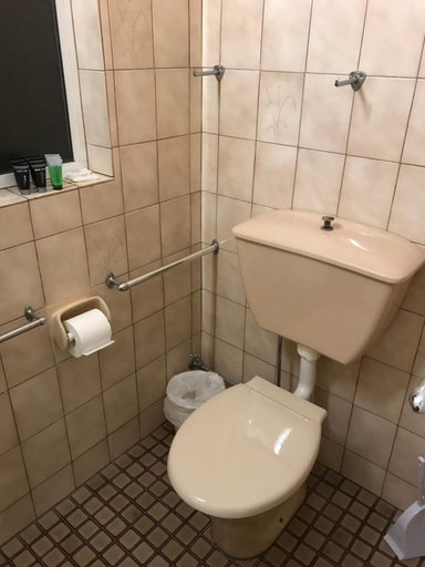 Bathroom 3, Billabong Wangaratta, Wangaratta - Central