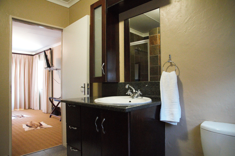 Bathroom 3, Grasslands Conference and Wedding Venue, Gert Sibande