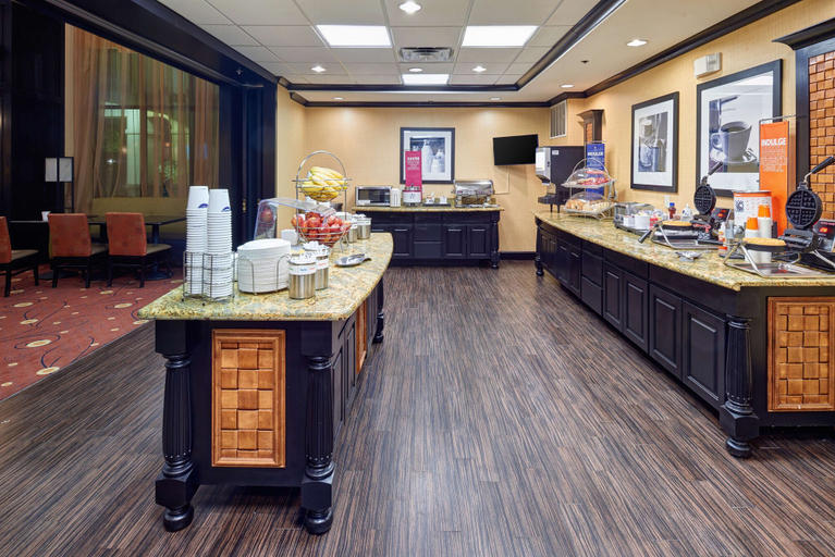 Food & Drinks 5, Hampton Inn & Suites Longview North, Gregg