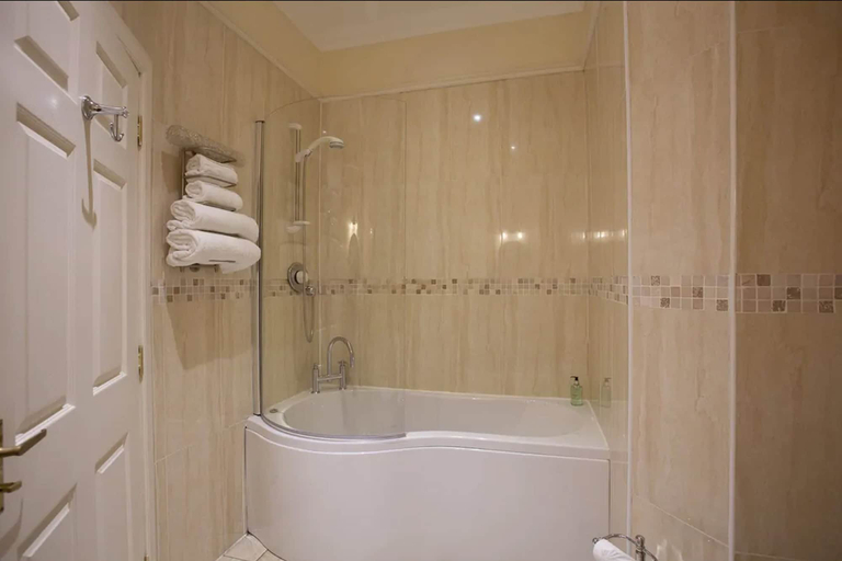 Bathroom 3, Glentower Lower Observatory, Highland