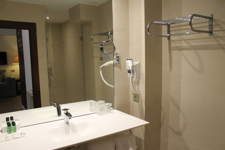 Bathroom 4, Hotel Mirador de la Franca, Asturias
