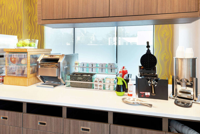 Food & Drinks 5, Home2 Suites by Hilton Columbia Downtown, Richland
