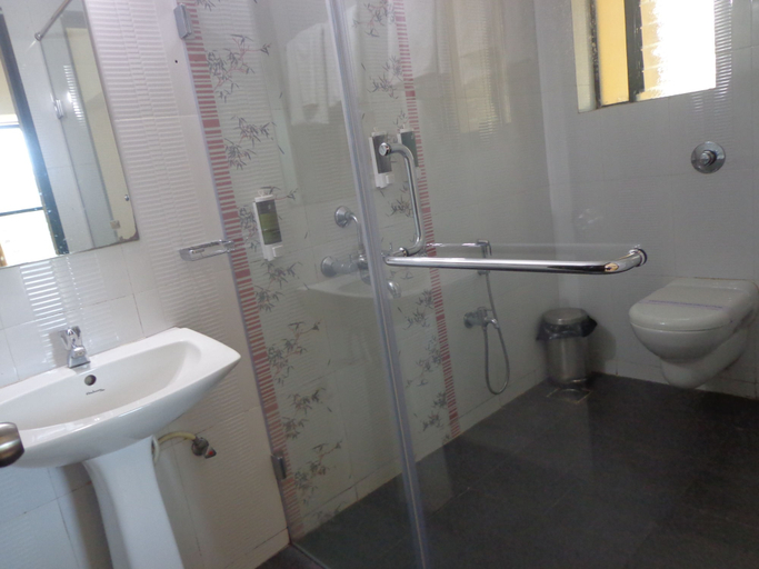 Bathroom 4, The Tubki Resort, South Goa