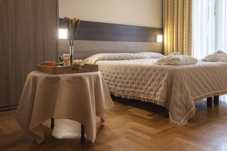Bedroom 8