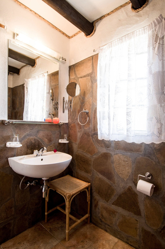 Bathroom 4, Etusis Lodge, Karibib