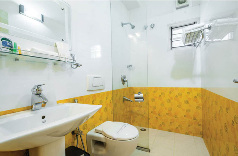 Bathroom 4, Tissa's Inn, Ernakulam