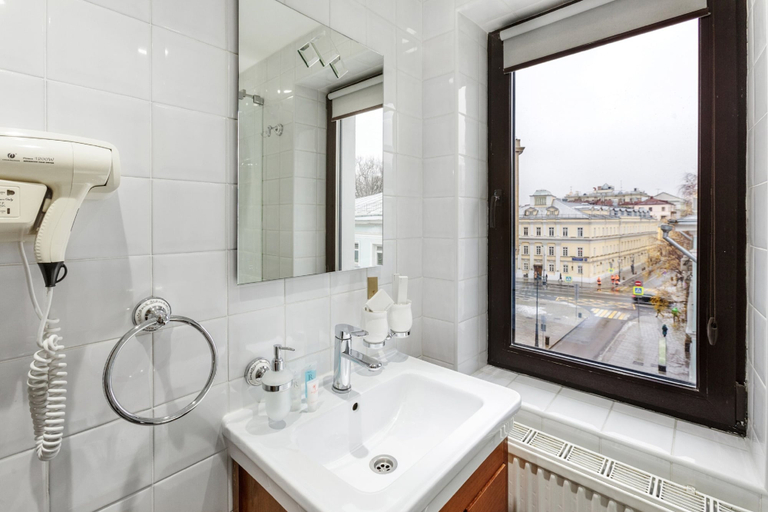 Bathroom 4, Hotel Vremena Goda, Central
