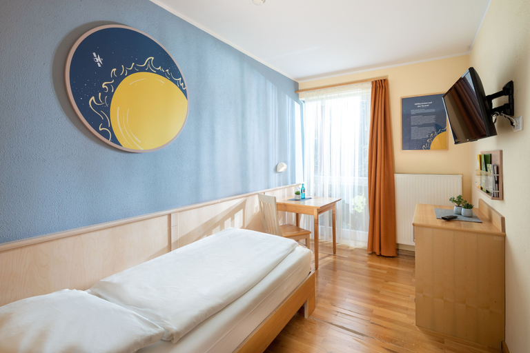 Bedroom 2, JUFA Hotel Nördlingen, Donau-Ries