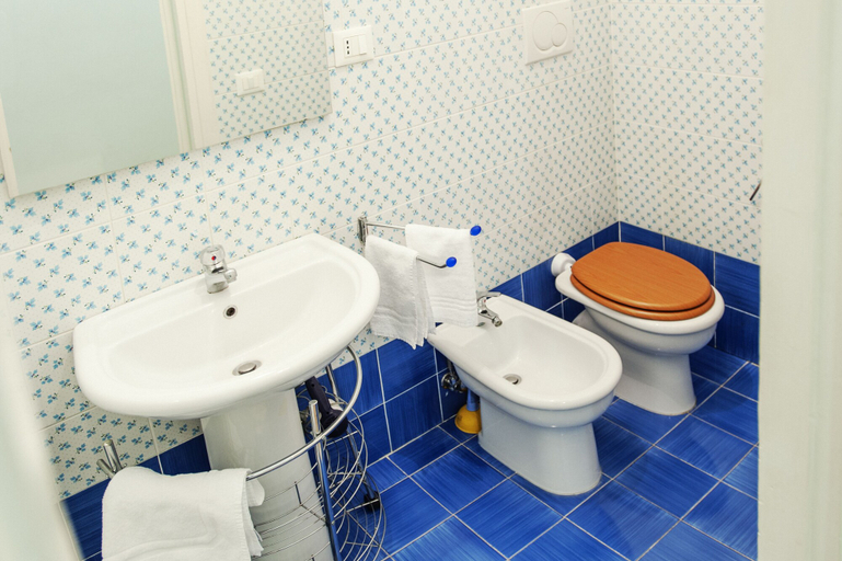 Bathroom 3, Campo - WR Apartments, Rome