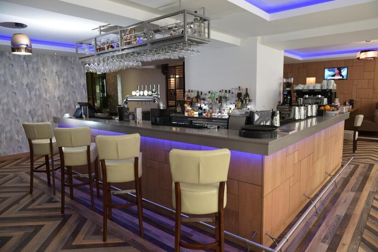 Food & Drinks 4, The City Hotel, Fife