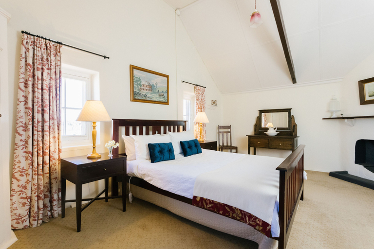 Bedroom 2, Anlaby Station, Light