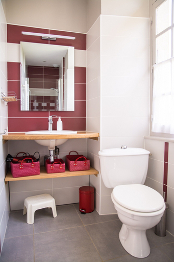 Bathroom 5, Le Pradel chambres d'hôtes, Corrèze