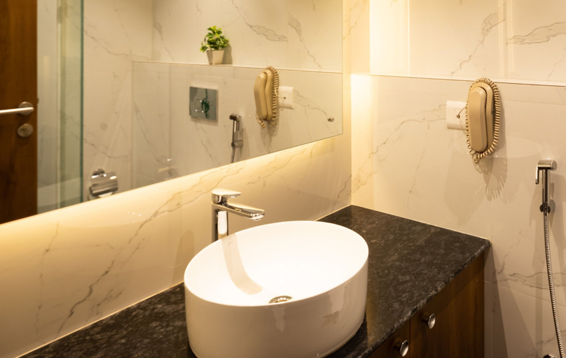Bathroom 5, Goldfinch Hotel Mumbai, Mumbai Suburban