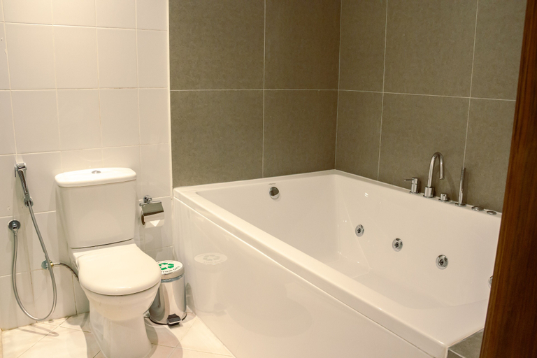 Bathroom 5, The Seven Hotel, Manama
