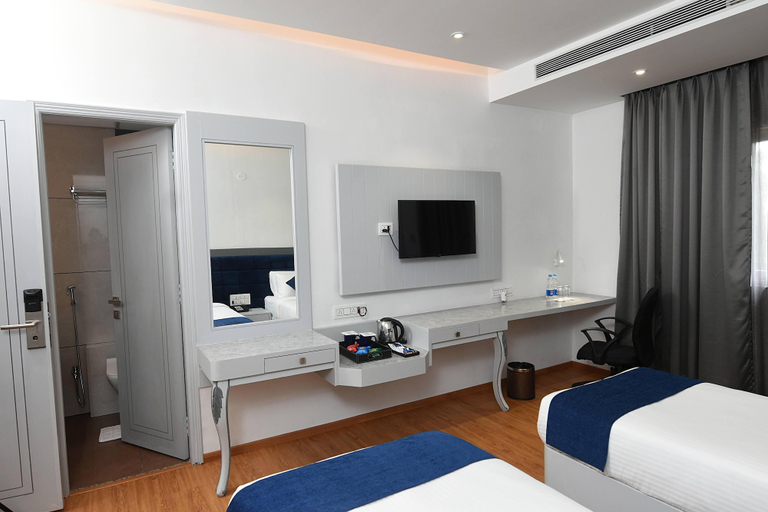Bedroom 2, Kyriad Hotel Pimpri, Pune