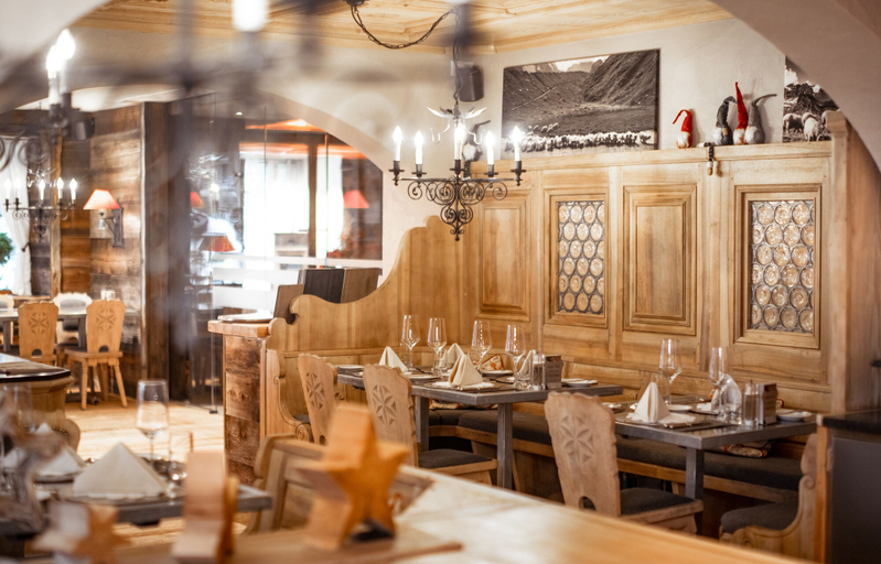 Food & Drinks 5, Tradition Julen Hotel, Visp