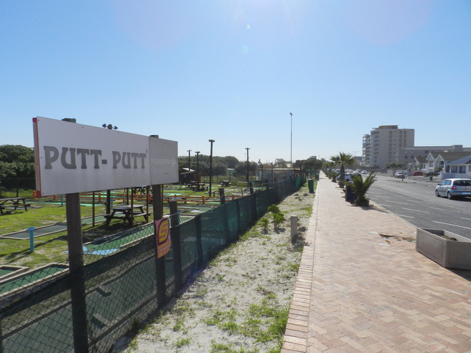 Exterior & Views, Silver lining beach apartment, City of Cape Town