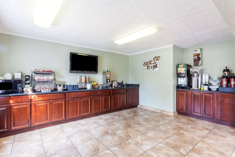 Food & Drinks 5, Microtel Inn & Suites By Wyndham Wilson, Wilson