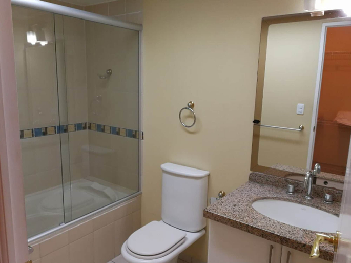 Bathroom 2, Portal Rent Apart 4, Cercado