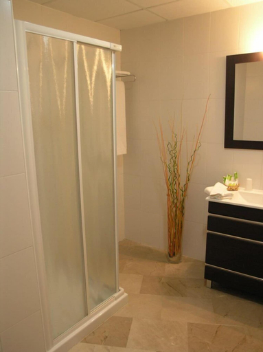 Bathroom 3, Apartamentos Aixa II, Murcia