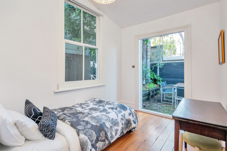 Bedroom 3, Classic 3 Bedroom Home near Ponsonby Rd, Waitakere