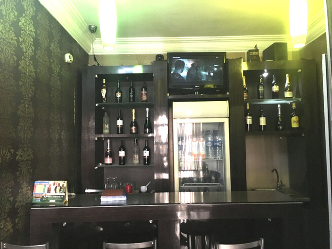 Food & Drinks, Sun On Hotel, Kosofe