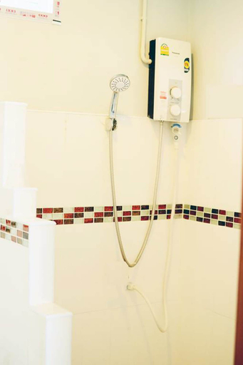 Bathroom, Happy House Resort, Tha Chang
