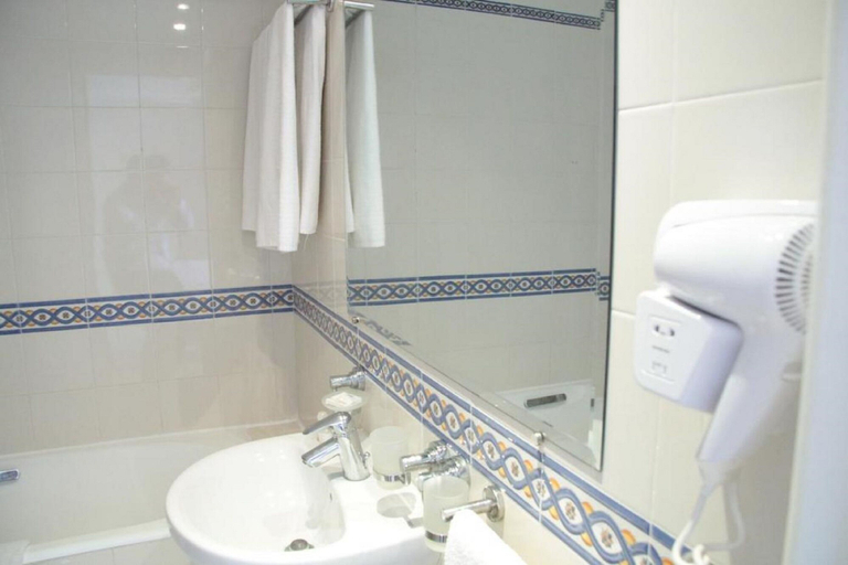 Bathroom 4, El Kantaoui Center and Spa, Hammam Sousse