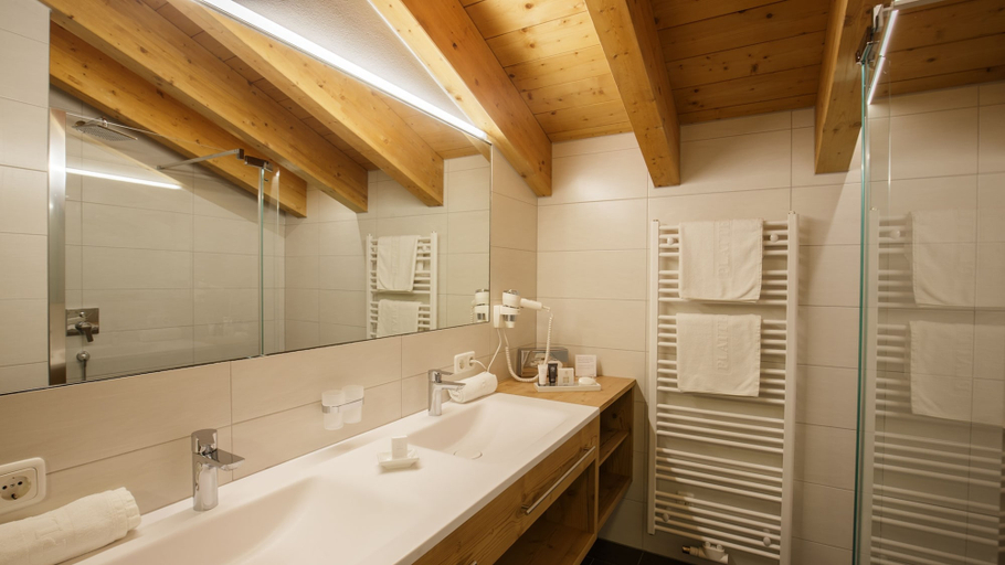 Bathroom 5, Hotel Plattenhof , Bludenz