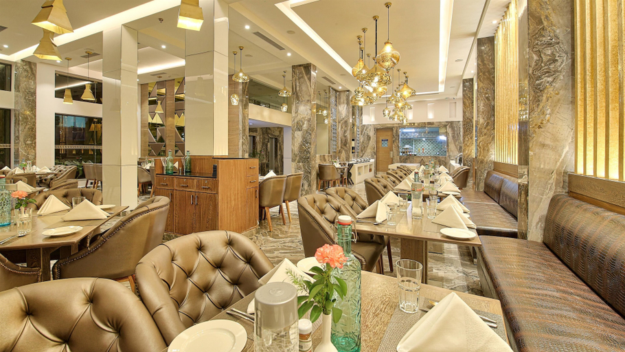 Food & Drinks 5, Golden Tulip Essential Jaipur, Jaipur