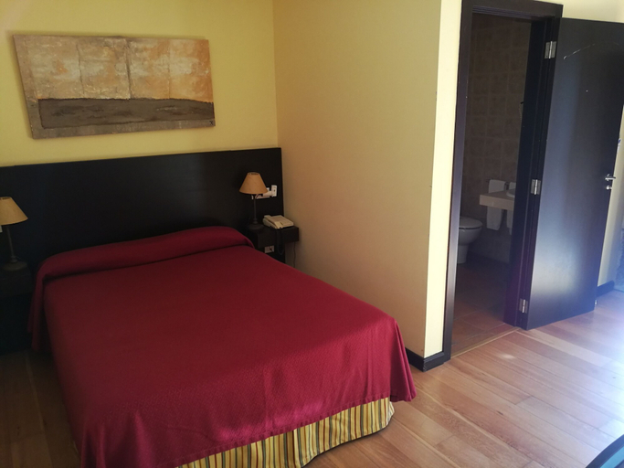 Bedroom 3, Hotel Pazo de Lestrove by Pousadas de Compostela, A Coruña
