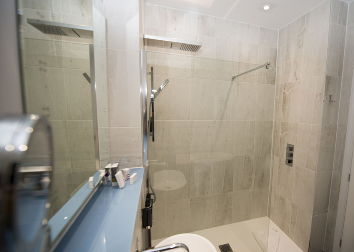 Bathroom 5, Hythe Imperial Hotel Spa & Golf, Kent