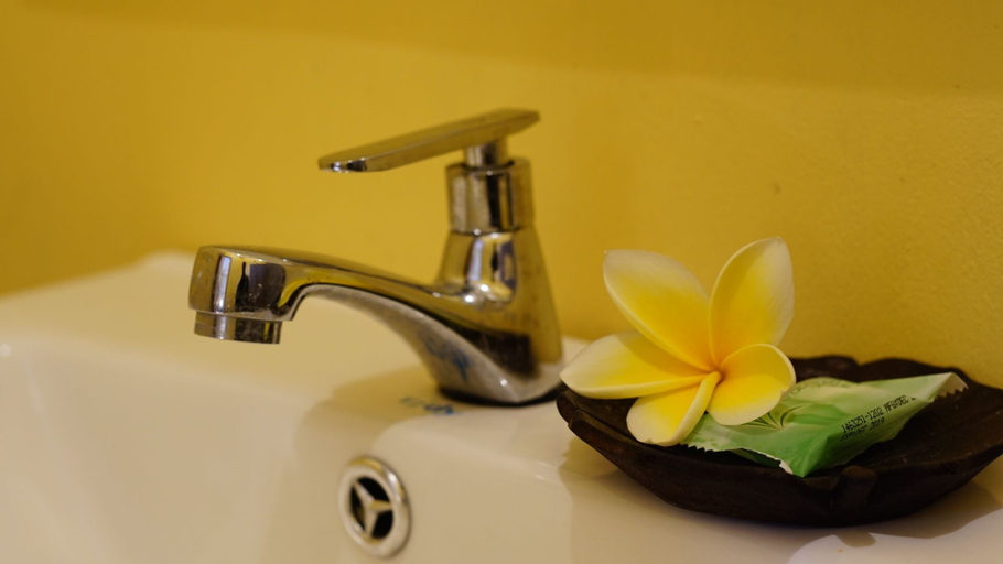 Bathroom 4, Timbis Homestay Bali, Badung