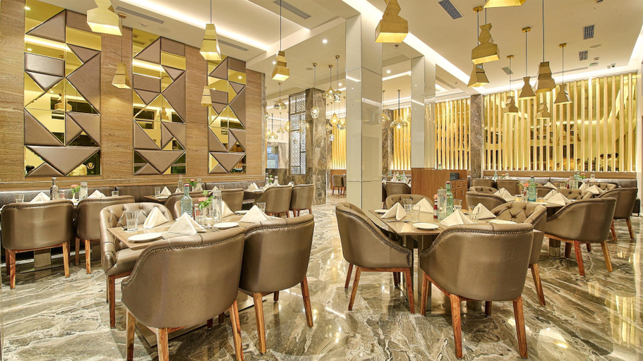 Food & Drinks 5, Golden Tulip Essential Jaipur, Jaipur