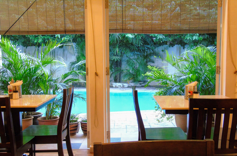 Food & Drinks 5, Rumah Putih near KLIA & Xiamen University, Sepang
