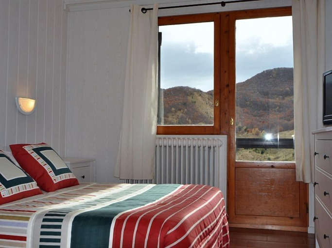 Bedroom 3, Hotel Tirol, Huesca