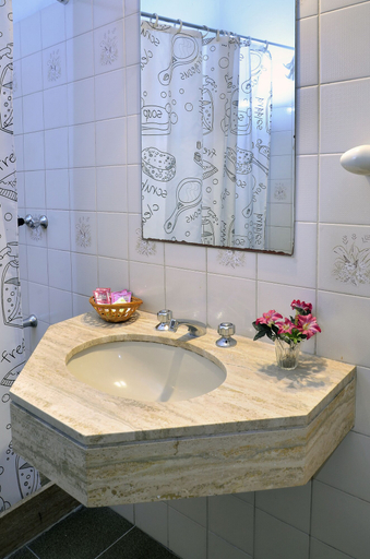 Bathroom 4, Hispano Hotel, Montevideo