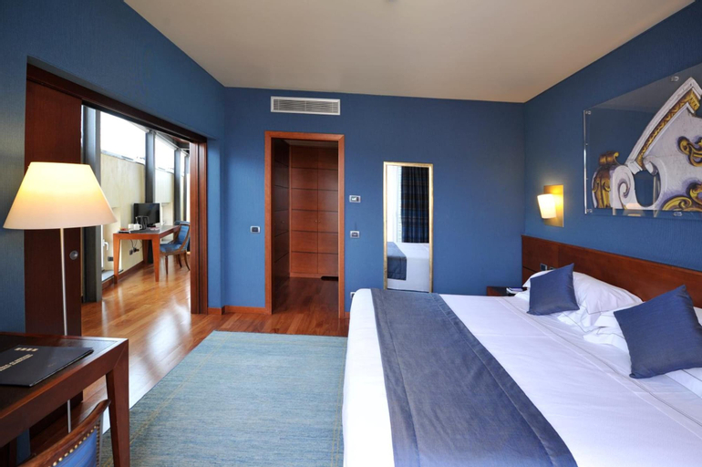 Bedroom 28
